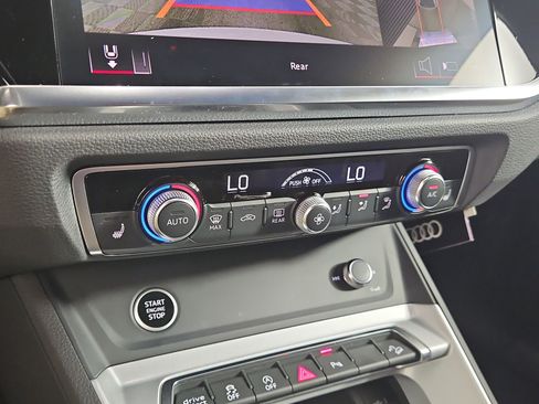 Certified 2025 Audi Q3 2.0T Premium Plus w/ Premium Plus Package image 33