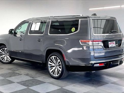 Used 2024 Jeep Grand Wagoneer L Series III AWD/4WD image 10