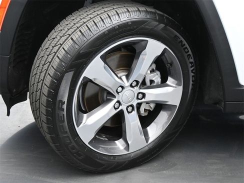 Used 2022 Jeep Grand Cherokee L Limited image 26