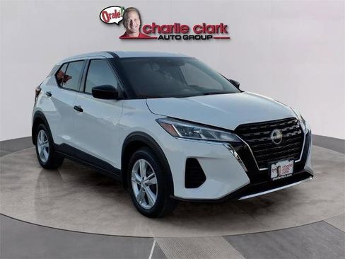 Certified 2023 Nissan Kicks S image 7