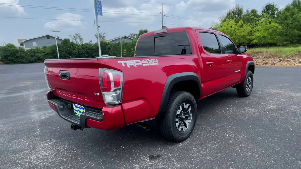 Used 2021 Toyota Tacoma TRD Off-Road w/ TRD Premium Off Road Package AWD/4WD image 8