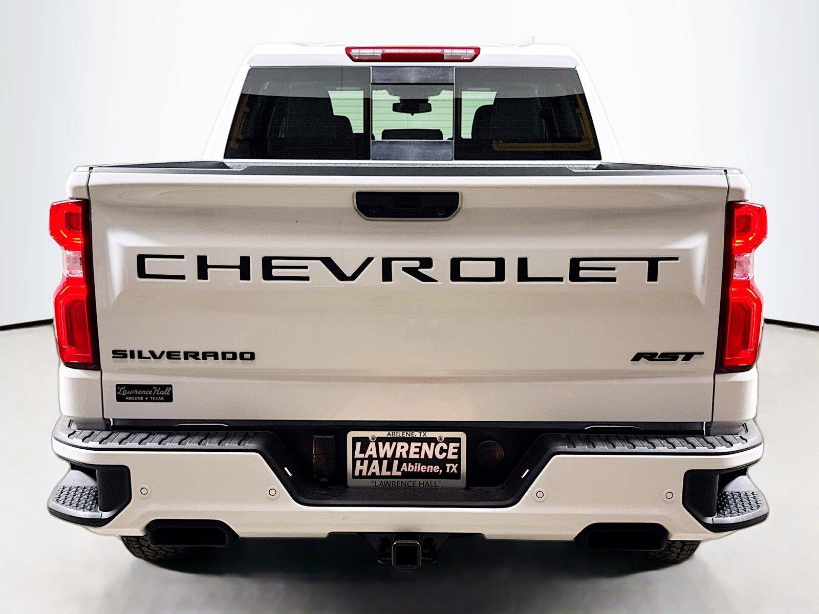 New 2026 Chevrolet Silverado 1500 RST w/ Dark Appearance Package AWD/4WD image 4