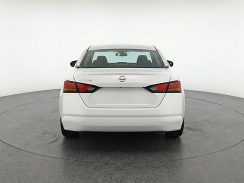 Used 2025 Nissan Altima 2.5 SV image 7