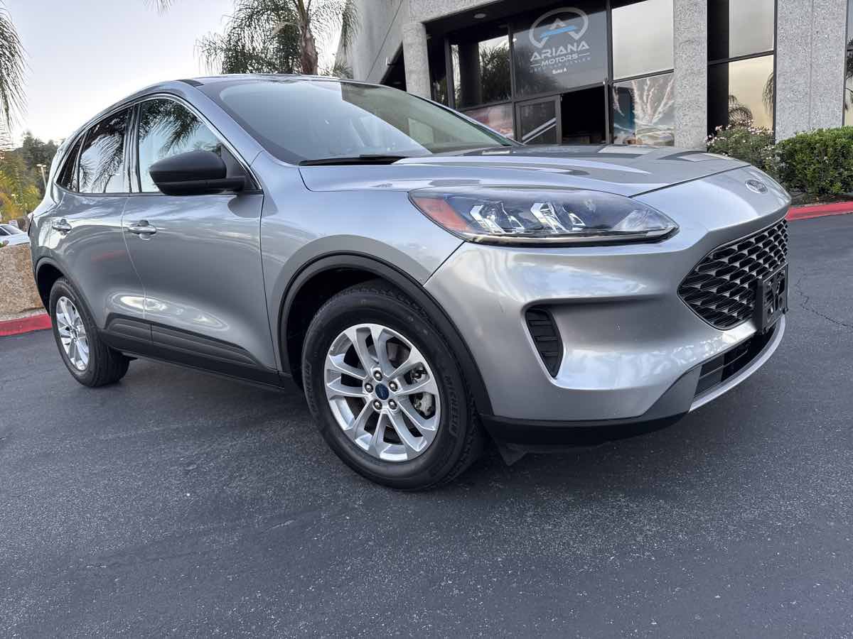 Used 2022 Ford Escape SE FWD image 13