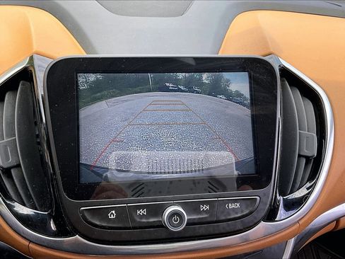 Used 2018 Chevrolet Volt Premier w/ Driver Confidence Package FWD image 19