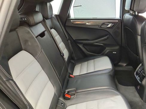 Used 2020 Porsche Macan Turbo AWD/4WD image 24