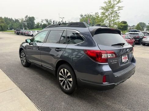 Used 2017 Subaru Outback 2.5i Limited AWD/4WD image 4