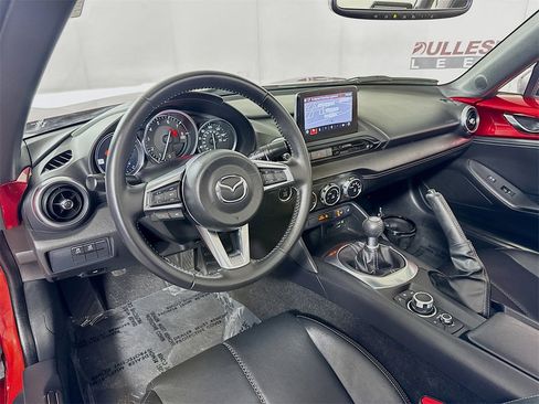 Used 2021 MAZDA MX-5 Miata Grand Touring image 10