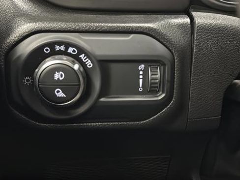 Used 2023 Jeep Gladiator Sport AWD/4WD image 17