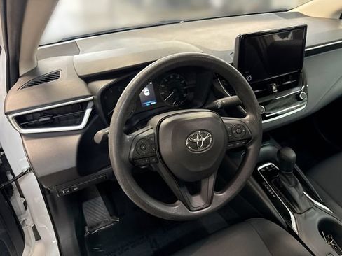 Used 2024 Toyota Corolla LE w/ LE Convenience Package FWD image 12