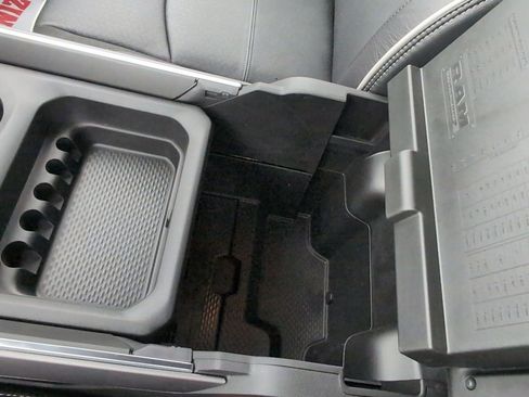 New 2025 RAM 3500 Limited image 25