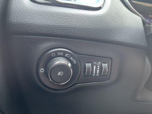 Used 2021 Jeep Compass Limited image 20