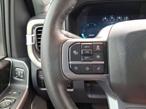 Used 2025 Ford F250 4x4 Crew Cab Super Duty image 22