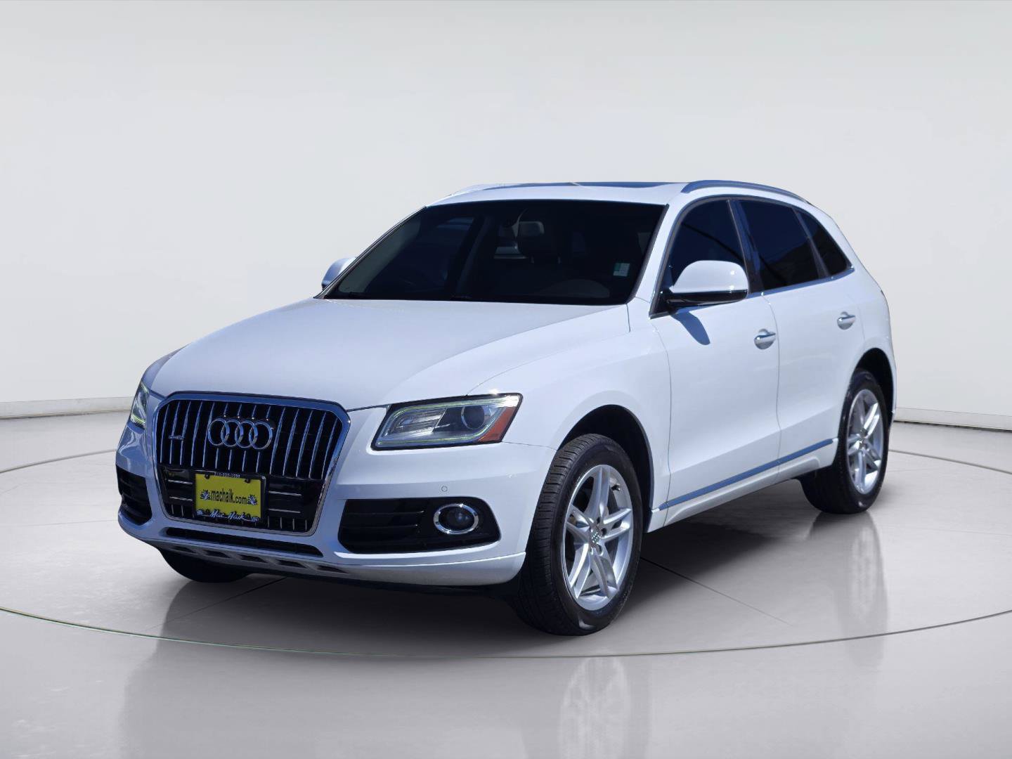 Used 2017 Audi Q5 2.0T Premium Plus w/ Technology Package AWD/4WD image 1