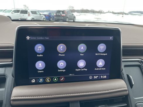 Used 2021 Chevrolet Suburban High Country image 12