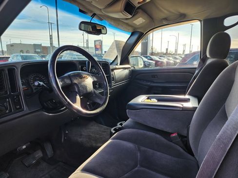Used 2005 GMC Sierra 1500 SLE w/ Light Duty Power Package image 9