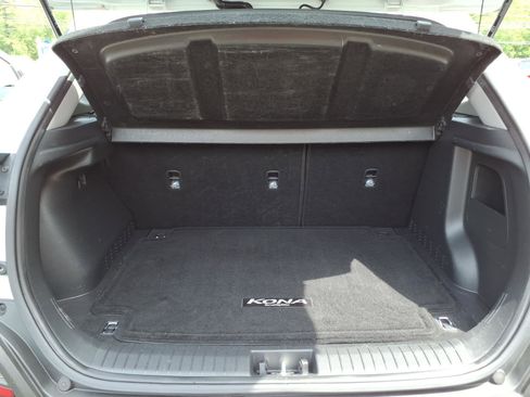 Used 2018 Hyundai Kona SE AWD/4WD image 6