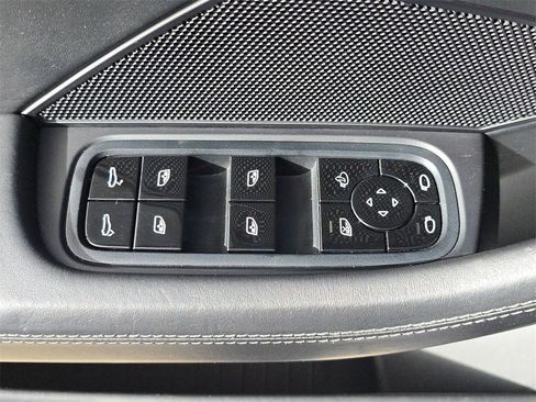 Used 2018 Porsche Panamera 4S image 23