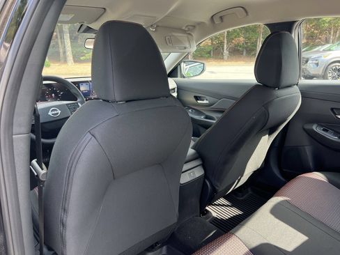 New 2026 Nissan Sentra SR w/ Floor Mat Package FWD image 18