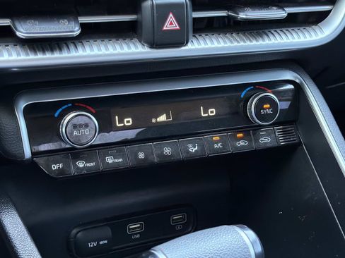 Used 2021 Kia K5 LX image 11