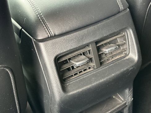 Used 2024 Ford Edge Titanium image 14