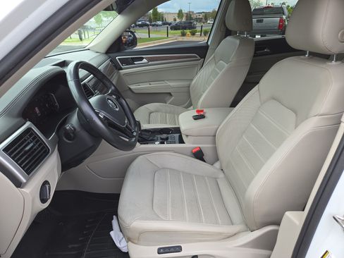Used 2019 Volkswagen Atlas SEL Premium AWD/4WD image 17