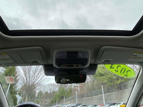 Used 2024 Subaru Crosstrek 2.0i Premium image 24