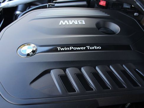 Used 2018 BMW 640i Gran Turismo xDrive image 42