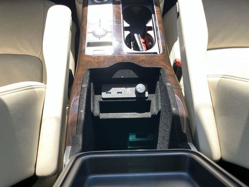 Used 2021 Land Rover Range Rover image 18