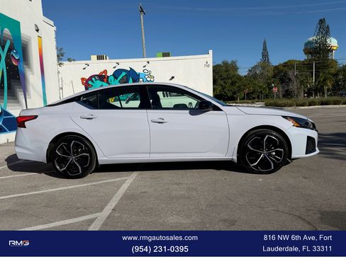 Used 2025 Nissan Altima 2.5 SR FWD image 5