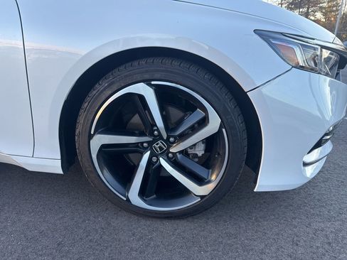 Used 2020 Honda Accord Sport image 10