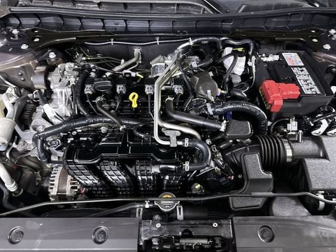 Used 2025 Nissan Altima 2.5 SV FWD image 31