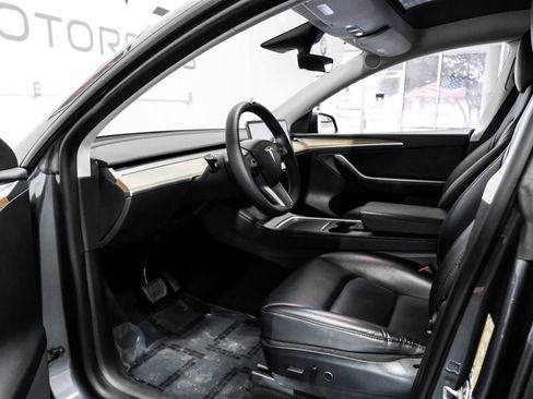 Used 2023 Tesla Model Y Long Range AWD/4WD image 3
