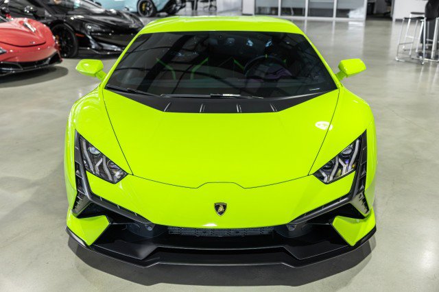 Used 2023 Lamborghini Huracan Tecnica RWD image 9