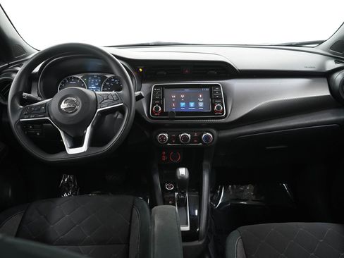 Used 2020 Nissan Kicks S FWD image 15