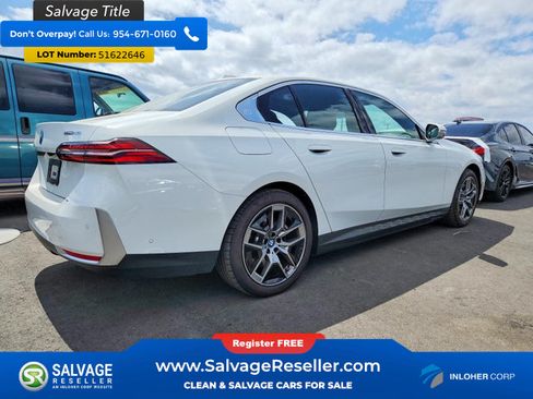 Used 2024 BMW i5 eDrive40i w/ Premium Package RWD image 4