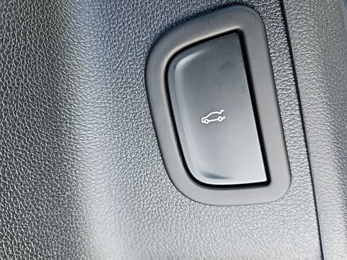 New 2026 Chevrolet Traverse RS image 12