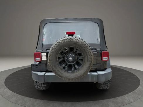 Used 2016 Jeep Wrangler Unlimited Sport w/ Connectivity Group image 4