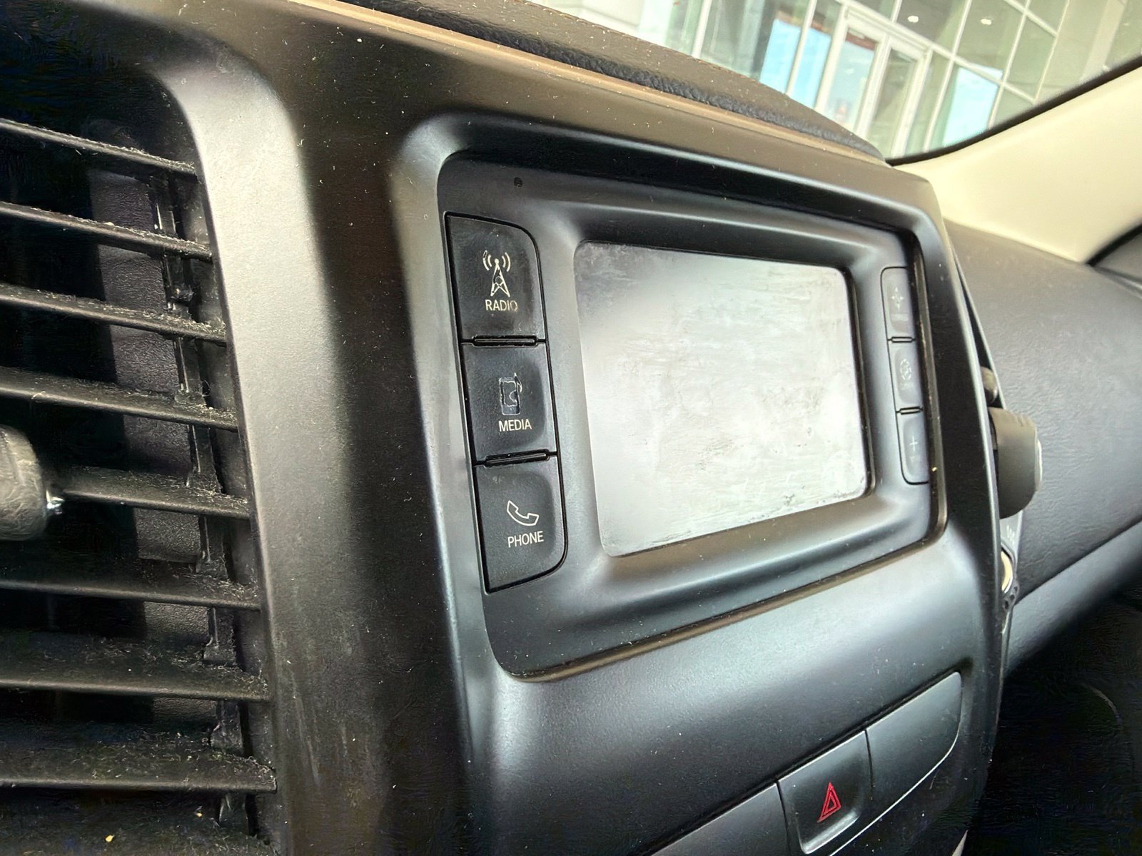 Used 2016 Jeep Cherokee Latitude FWD image 9