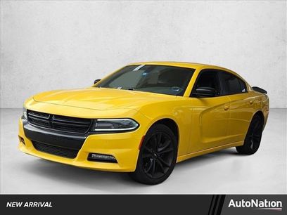 Used 2017 Dodge Charger SXT w/ Plus Group