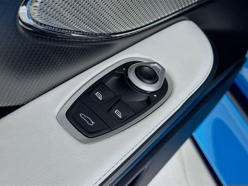 Used 2026 Aston Martin DB12 Coupe RWD image 16