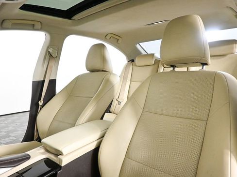 Used 2016 Lexus ES 350 w/ Navigation System Package FWD image 5