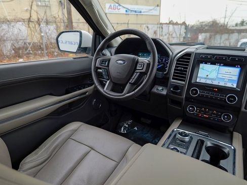 Used 2018 Ford Expedition XLT w/ Equipment Group 202A image 41