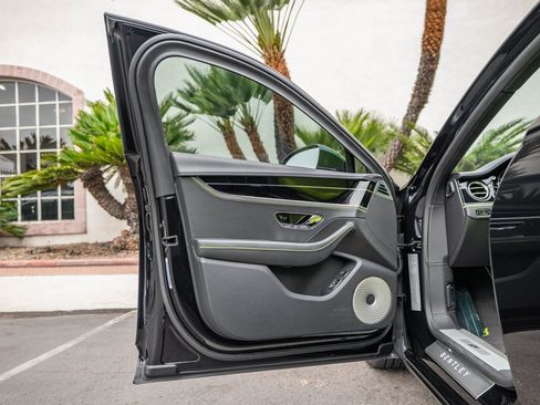 Used 2024 Bentley Flying Spur S V8 image 14