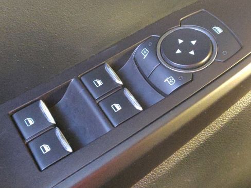 Used 2020 Ford Explorer XLT RWD image 27