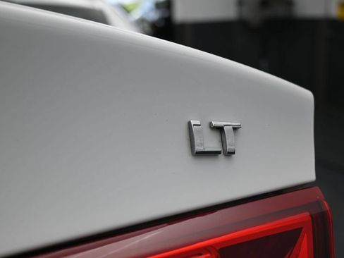 Used 2024 Chevrolet Malibu LT FWD image 32
