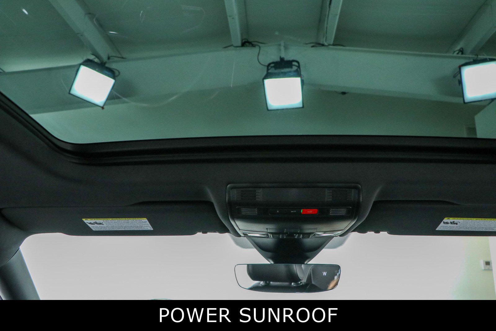 Used 2022 Volkswagen Tiguan SE R-Line FWD image 21