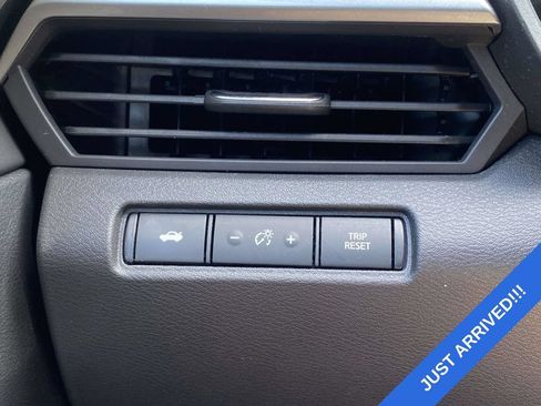 Used 2023 Nissan Altima 2.5 SV FWD image 19