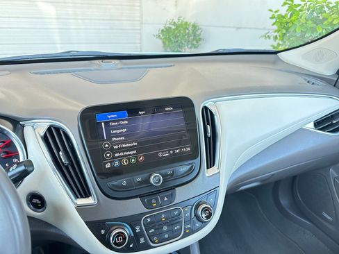 Used 2024 Chevrolet Malibu LT image 21