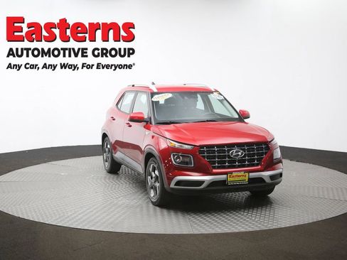 Used 2022 Hyundai Venue Limited image 50